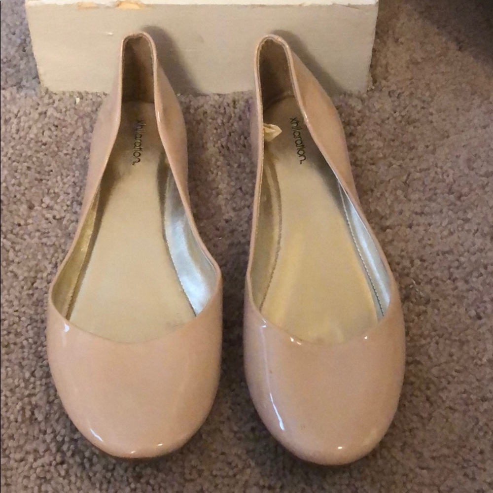 Nude ballet flats